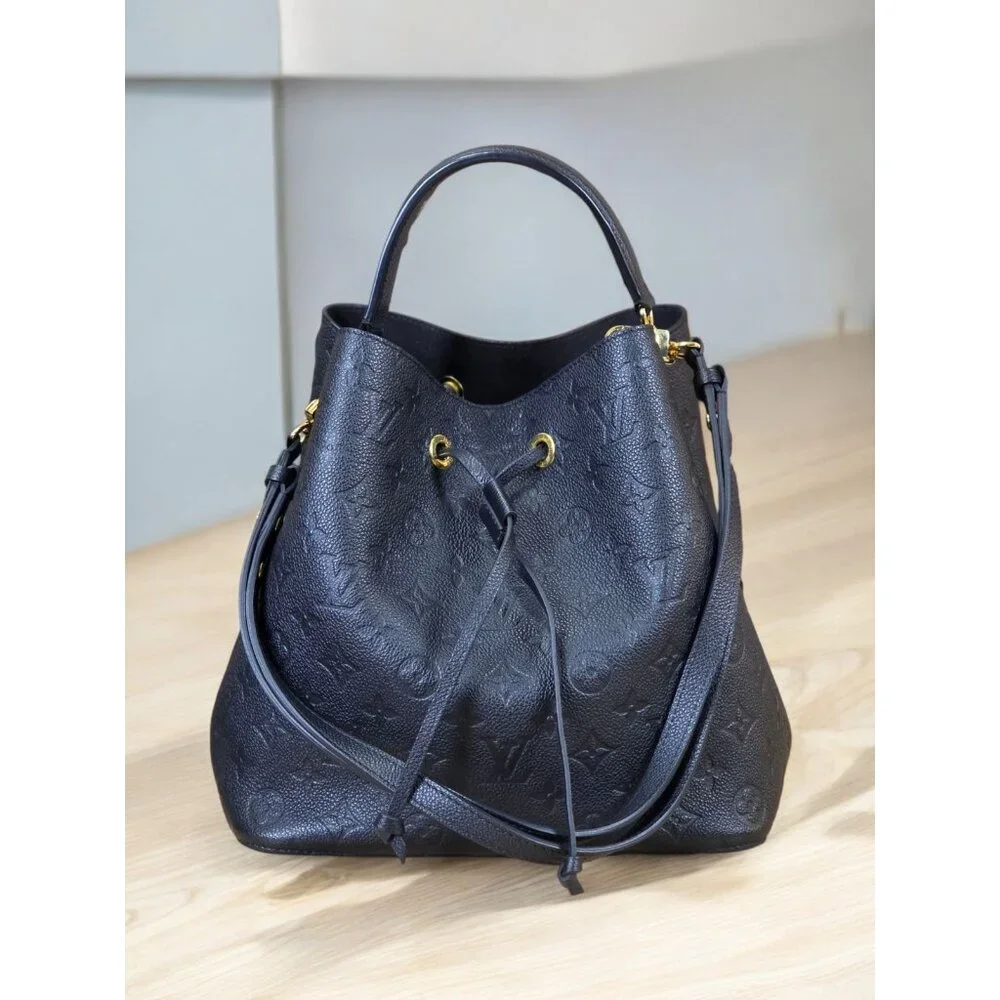LOUIS VUITTON NeoNoe Empreinte Leather Tote Bucket Bag Noir Black EUC - Picture 9 of 10